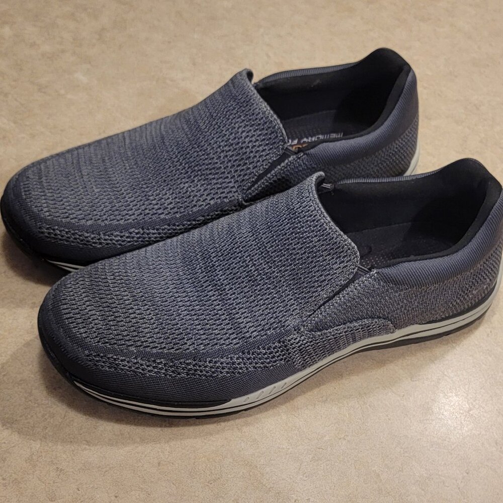 Skecher shoes